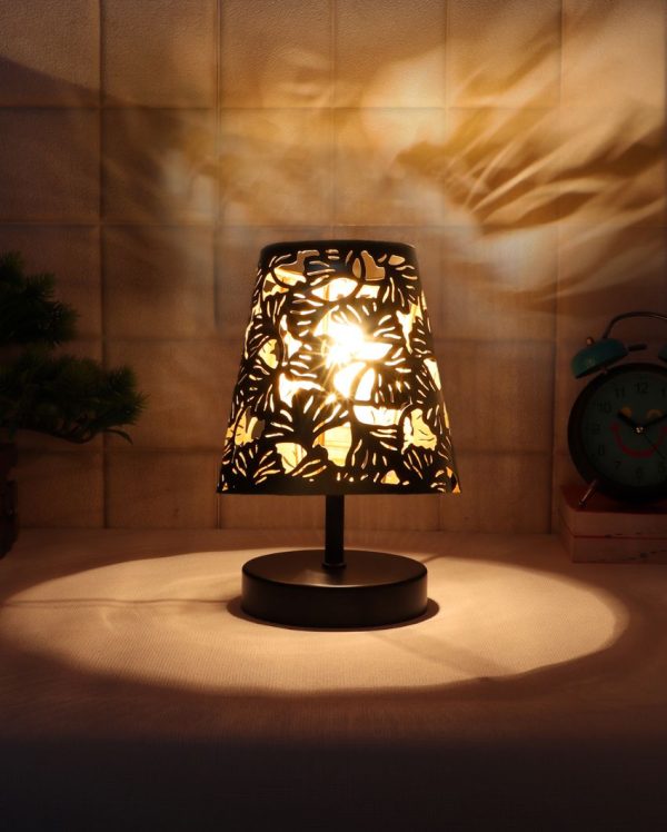 Blooms Metal Etching Table Lamp With Black Wood Round Base | 6 x 8 inches Online