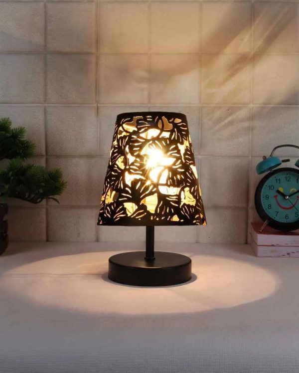 Blooms Metal Etching Table Lamp With Black Wood Round Base | 6 x 8 inches Online